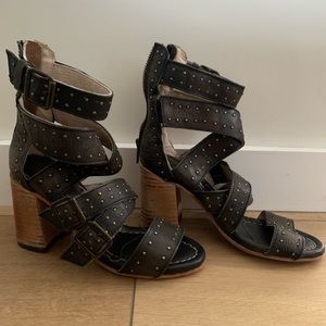 Freebird Black Buckle Sandal